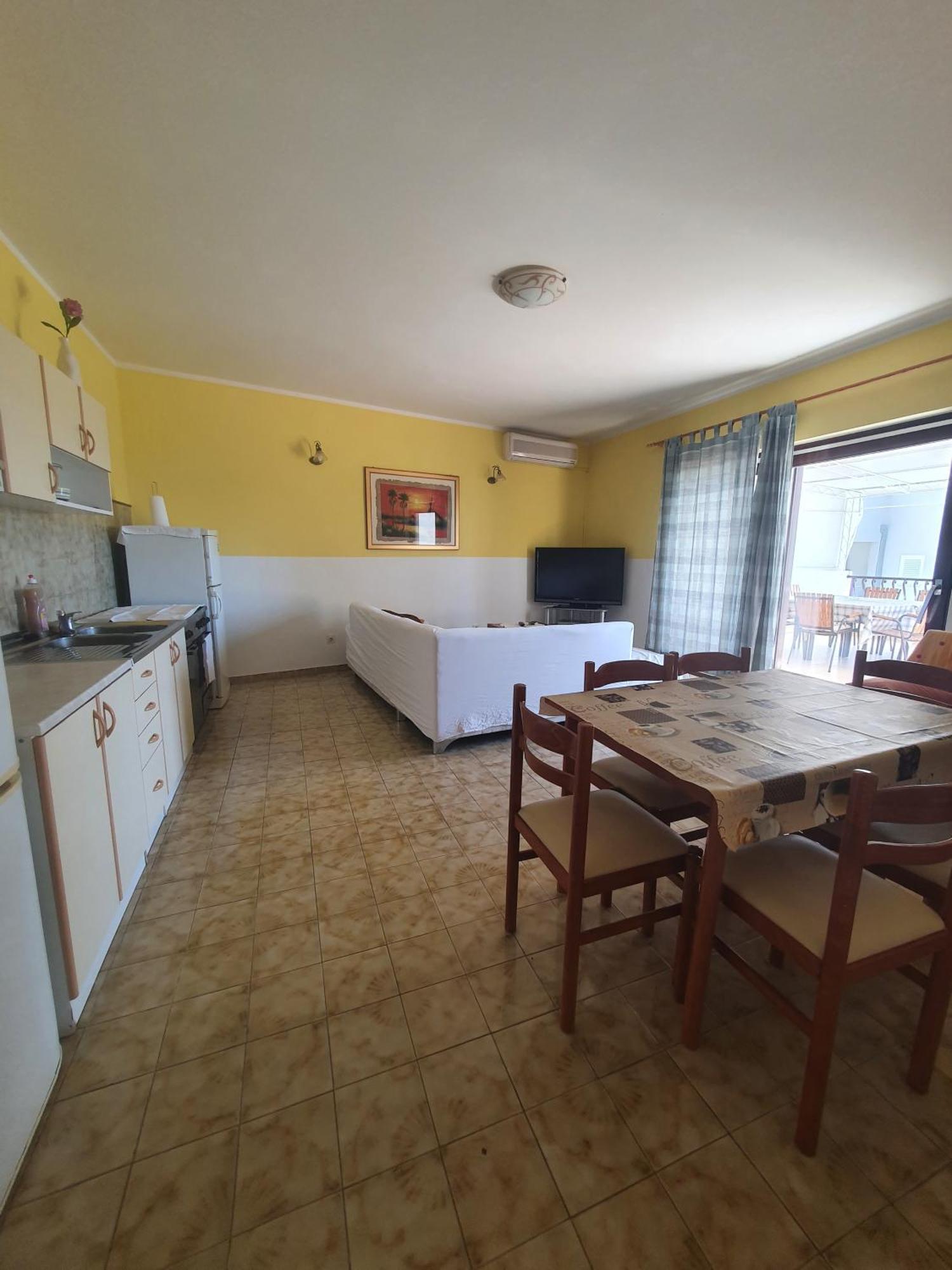 Apartments Karlo 오미스 객실 사진