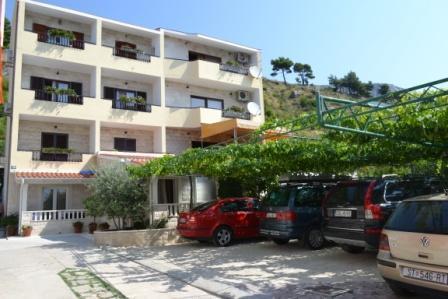 Apartments Karlo 오미스 외부 사진