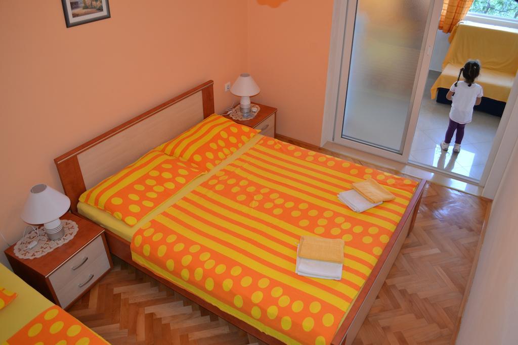 Apartments Karlo 오미스 객실 사진