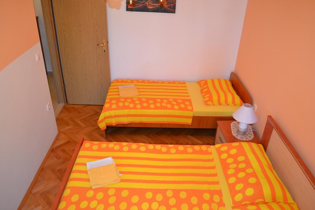 Apartments Karlo 오미스 객실 사진