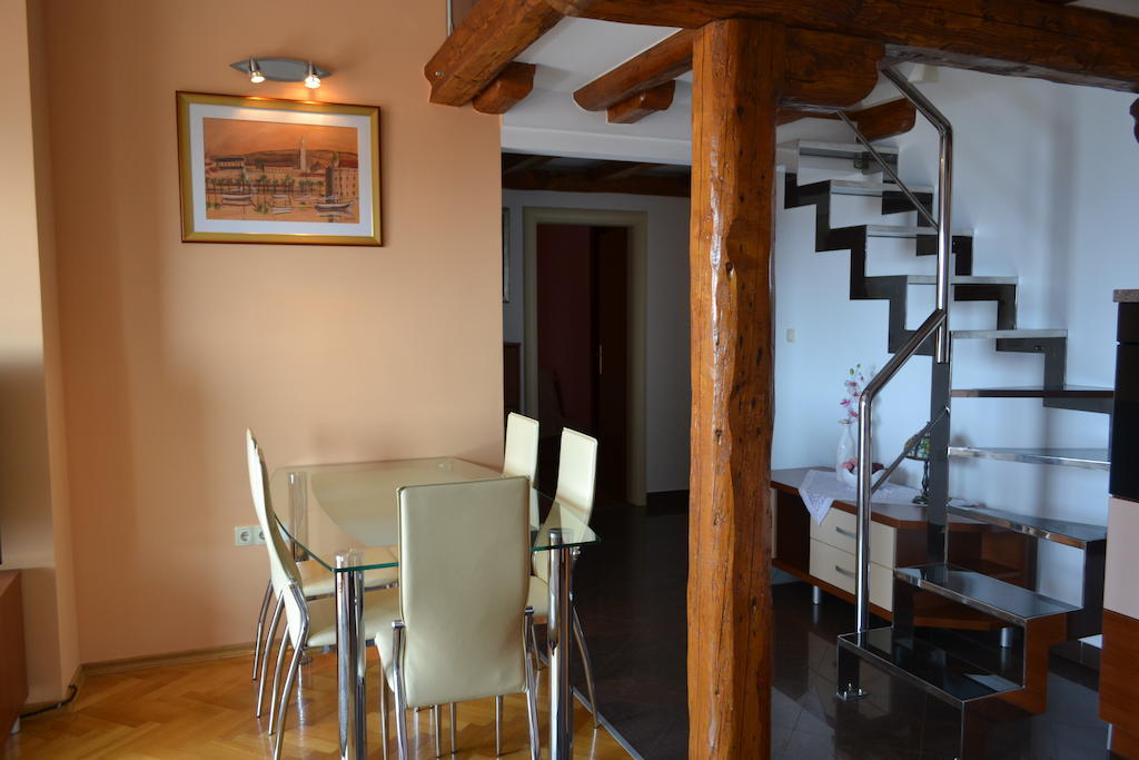 Apartments Karlo 오미스 객실 사진